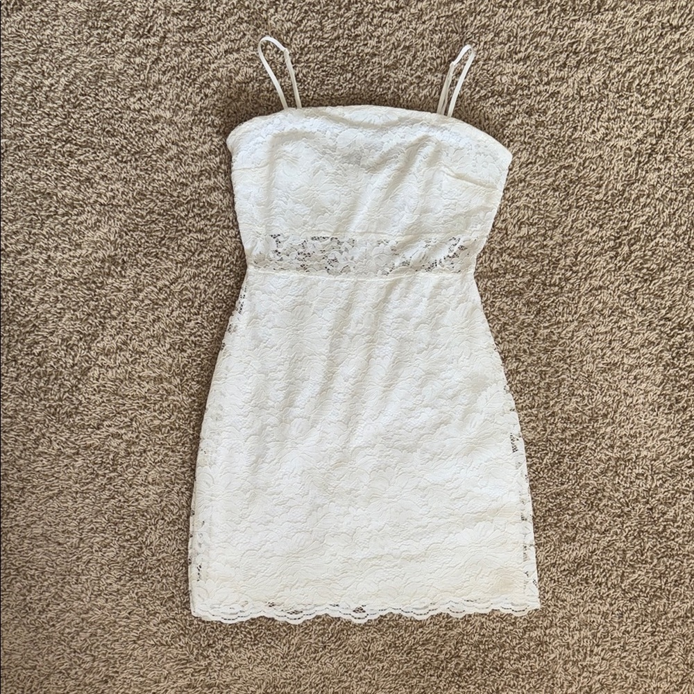 Elegant White Lace Dress